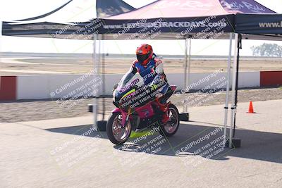 media/Nov-03-2025-Lets Ride (Mon) [[4d74c1c4d3]]/B Group/Grid/